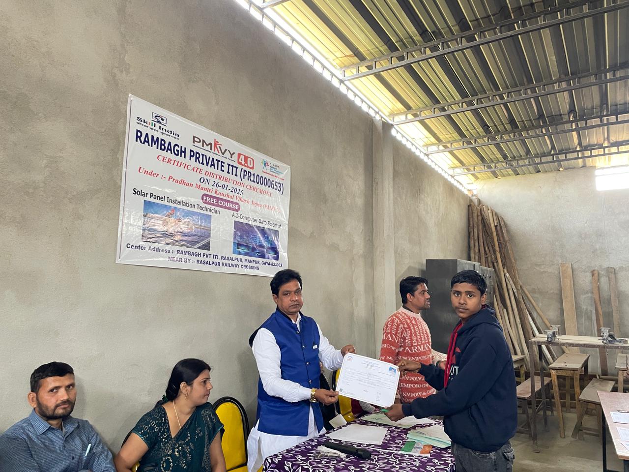 Certificate Distribution Photo 13